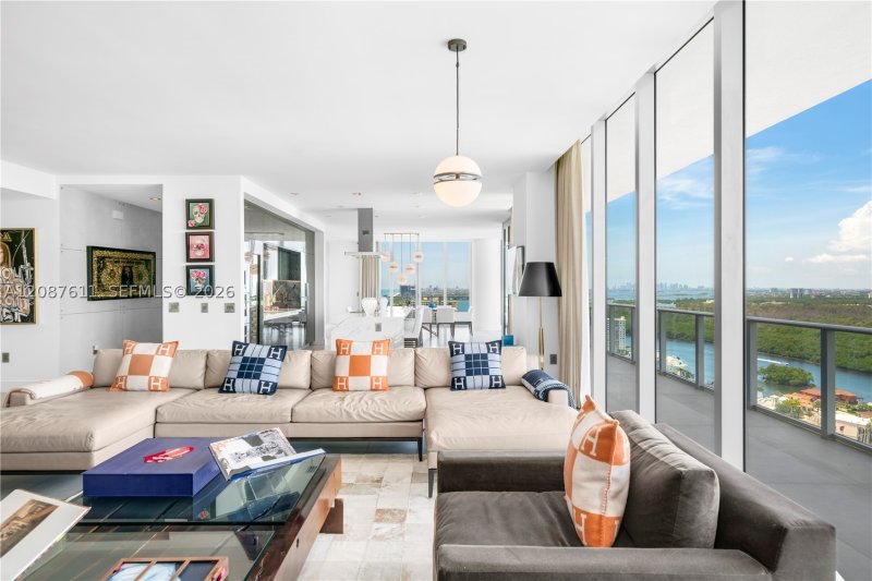 Apartment for rent at Parque Towers at St. Tropez 5-TS01