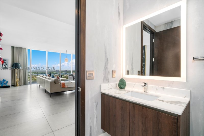 Apartment for rent at Parque Towers at St. Tropez 5-TS01