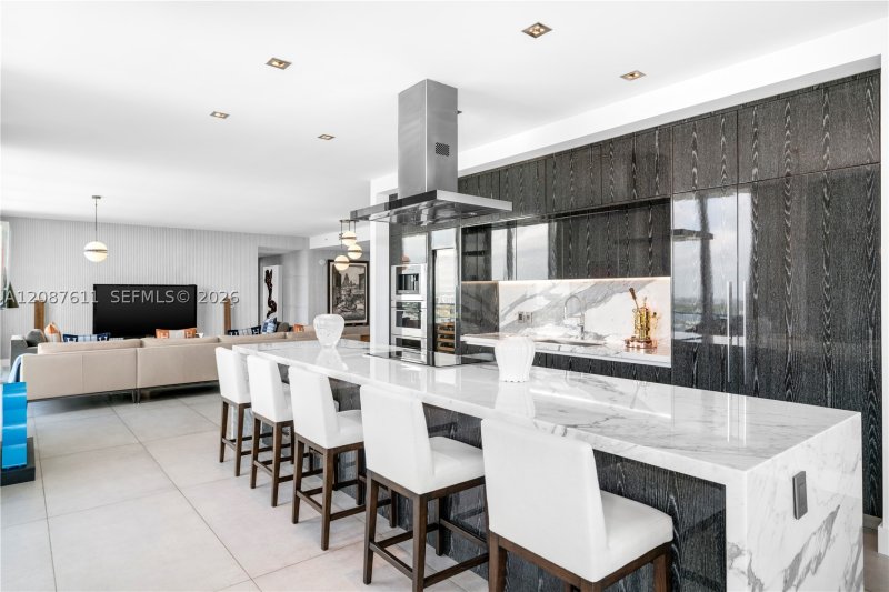 Apartment for rent at Parque Towers at St. Tropez 5-TS01