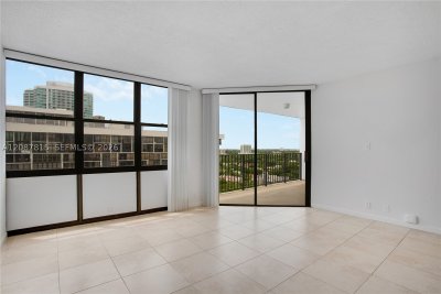 Comprar apartamento no Brickell Place B1702