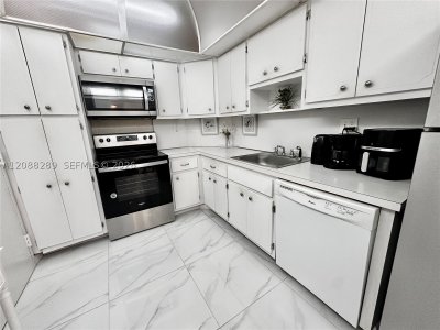 Property photo # 6