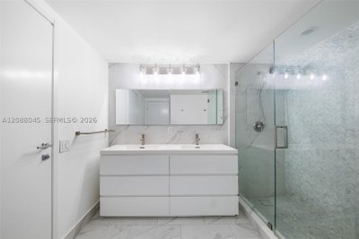 Comprar apartamento no Brickell House Condo 704