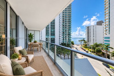 Comprar apartamento no Brickell House Condo 704