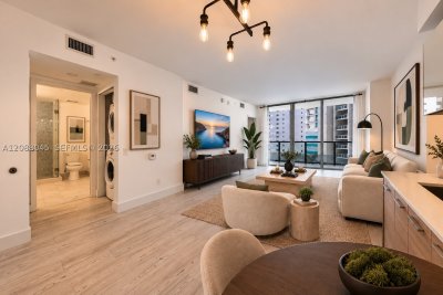 Comprar apartamento no Brickell House Condo 704