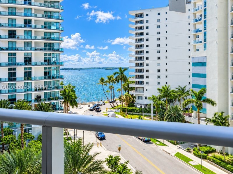 Condo for sale at Brickell House Condo 704