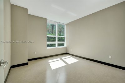 Comprar apartamento en The Plaza Tower II 1106
