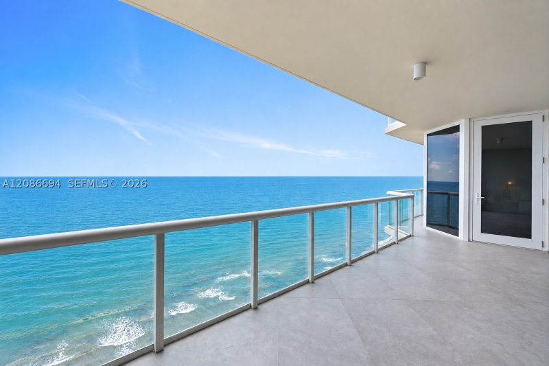 Condo for sale at Renaissance on the Ocean 1601