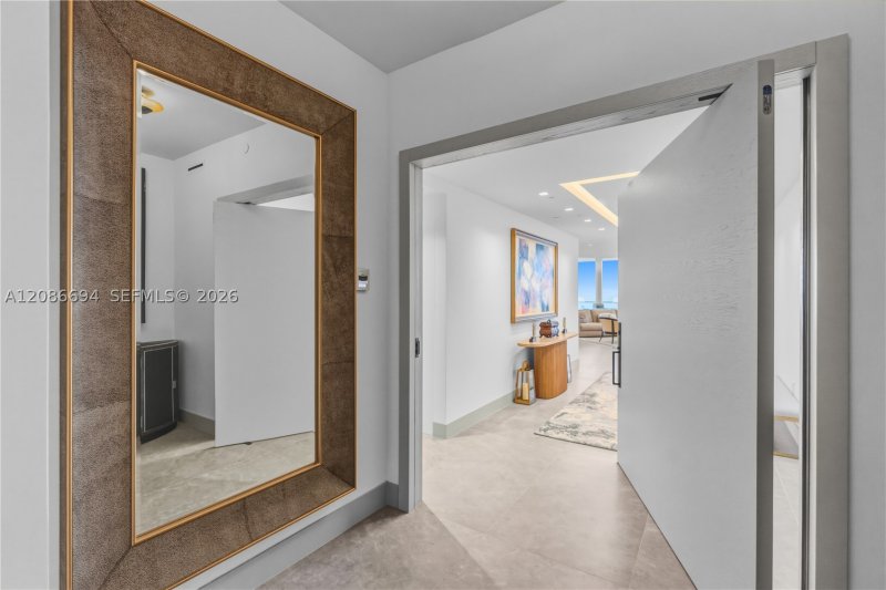 Condo for sale at Renaissance on the Ocean 1601