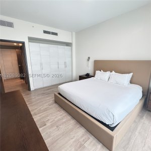 Comprar apartamento no Costa Hollywood S232
