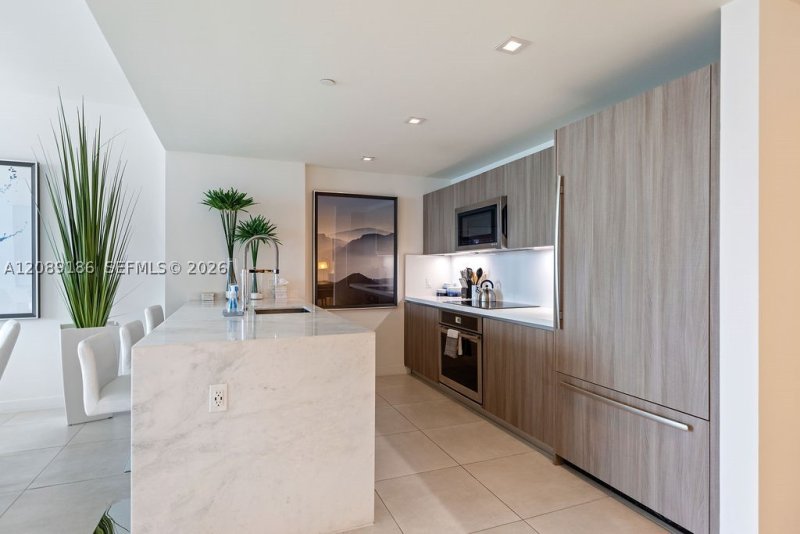 Condo for sale at Tiffany House 610