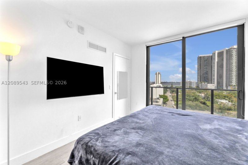 Condo for sale at Hyde Midtown 905
