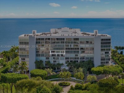 Comprar apartamento no Mar Azul 7FN