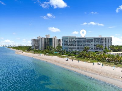 Comprar apartamento no Mar Azul 7FN