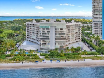 Comprar apartamento no Mar Azul 7FN