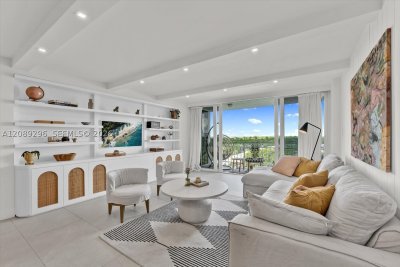 Comprar apartamento no Mar Azul 7FN