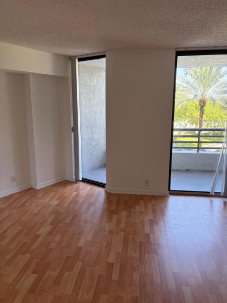 Alquiler de apartamento en Parc Central South 410