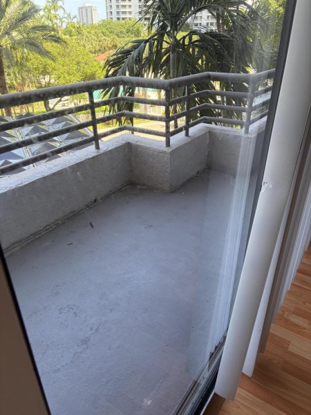 Alquiler de apartamento en Parc Central South 410