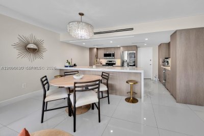 Comprar apartamento en Commodore Club West 413