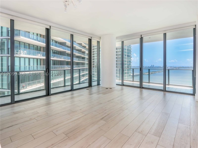 Condo for sale at Gran Paraiso 3507