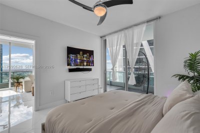 Comprar apartamento no 900 Biscayne 4412