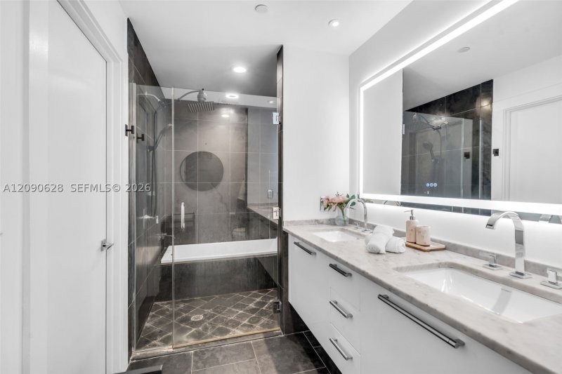 Condo for sale at 900 Biscayne 4412