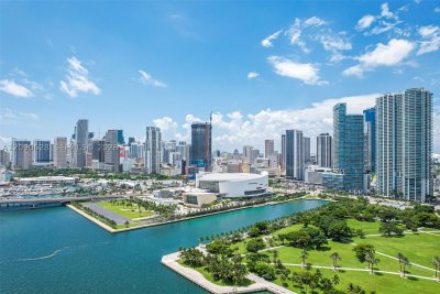 900 Biscayne Apt #4412