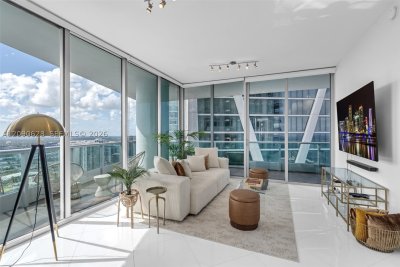 Comprar apartamento no 900 Biscayne 4412