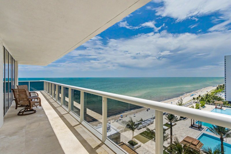 Condo for sale at Beach Club Two 1402