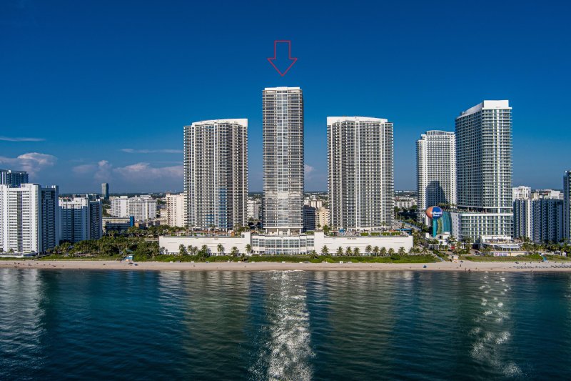 Condo for sale at Beach Club Two 1402