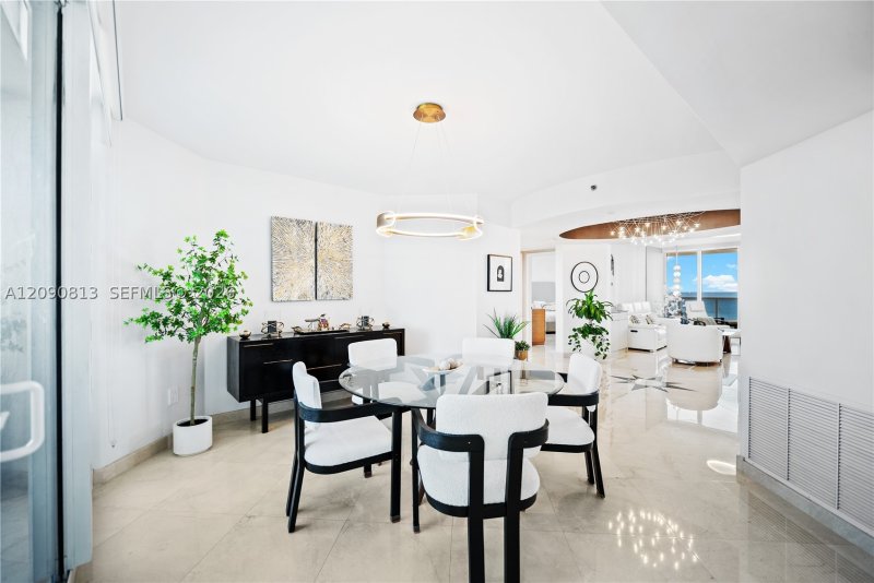 Comprar apartamento en Ocean Two 2207