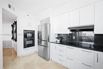 Comprar apartamento en Ocean Two 2207