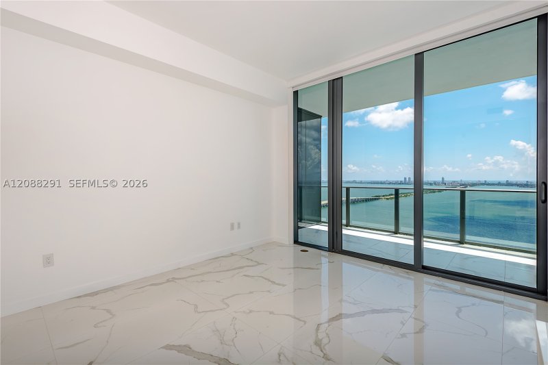 Condo for sale at Gran Paraiso 3201