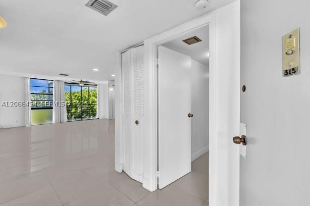 Condo for sale at Biscaya 315