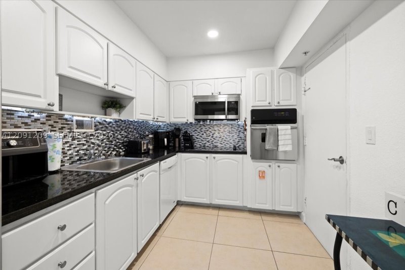 Property photo # 6