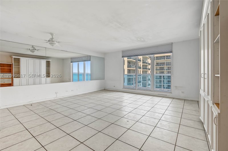 Comprar apartamento en Roney Palace 1420