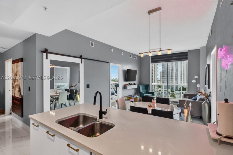 Condo for sale at Gallery Art Condo PH12