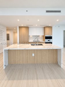 Comprar apartamento no One Park Tower by Turnberry 1111
