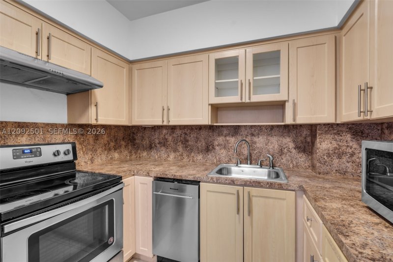 Property photo # 9
