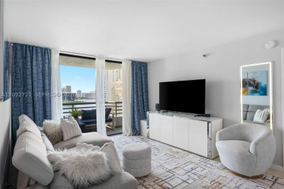 Aluguel de apartamento no Parc Central South 1816