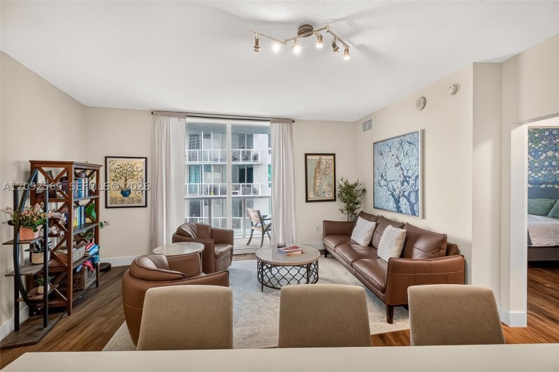 Condo for sale at Quantum 2717