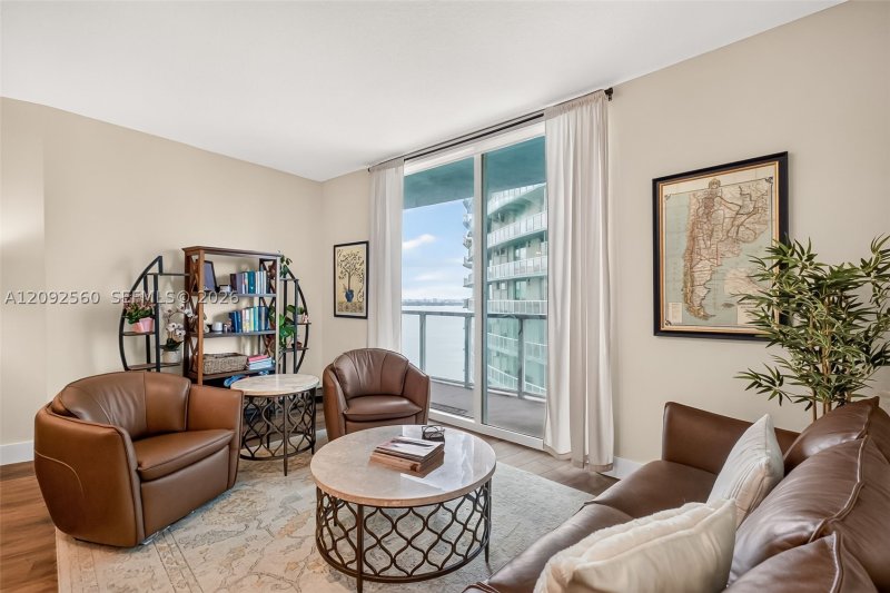Condo for sale at Quantum 2717