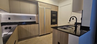 Aluguel de apartamento no Ocean Three 3402