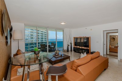Aluguel de apartamento no Ocean Three 3402