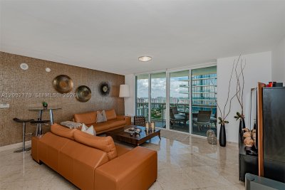 Aluguel de apartamento no Ocean Three 3402