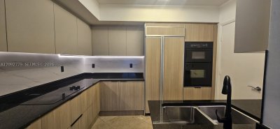 Aluguel de apartamento no Ocean Three 3402