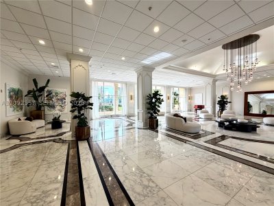 Aluguel de apartamento no 5600 Collins 6J