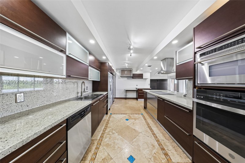 Property photo # 4