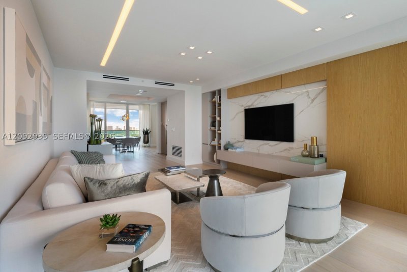 Condo for sale at Portofino Tower 4206