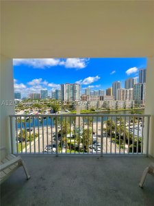Aluguel de apartamento no Arlen House 701