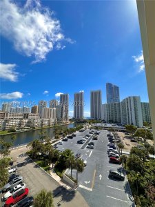 Aluguel de apartamento no Arlen House 701